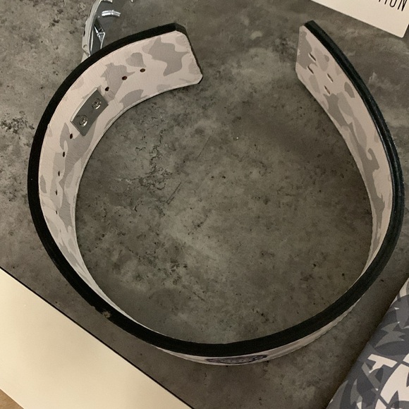 Inaka Power Bundle with 13mm Lever Lifting Belt and Knee Sleeves - Picture 4 of 6